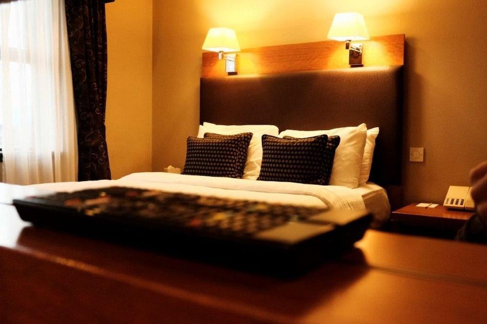 Best Western Garfield House Hotel Chryston Dış mekan fotoğraf